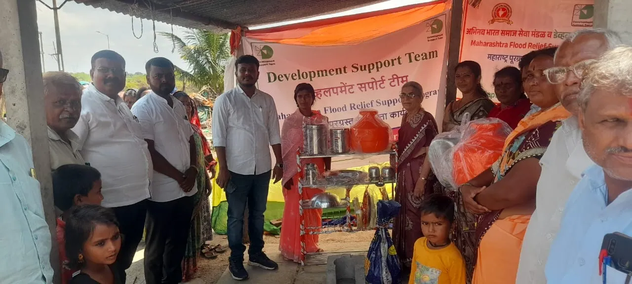 Flood relief distribution, Salse, October 2025